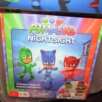 LOT 130  KIDS GAMES PJ MASKS PUZZLES AND MORE 