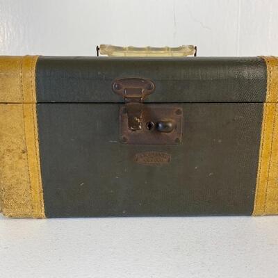 Vintage Ski-Line By Neevel Norfolk Make Up Train Case With Sewing Notions