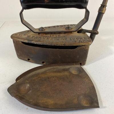 Antique Iwantu Comfort Strause Gas Iron 