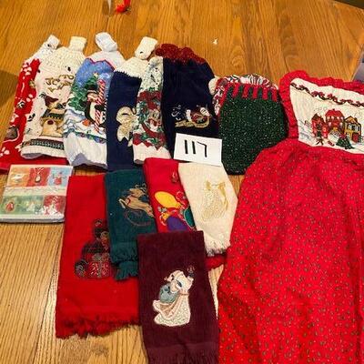 Lot of Christmas linens