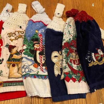 Lot of Christmas linens
