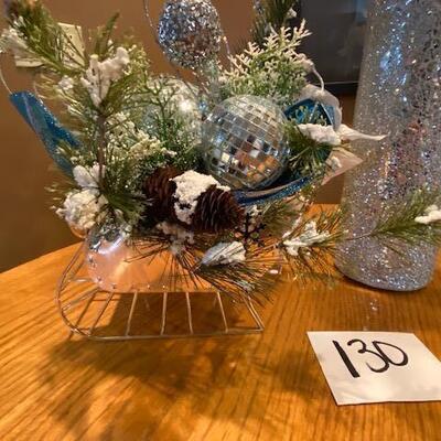 Sparkle vase and sleigh