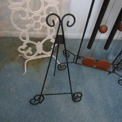 LOT 10  IRON PLANT STAND & CHIME