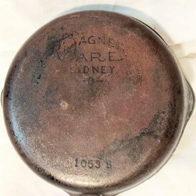 WAGNER WARE CAST IRON SKILLET 