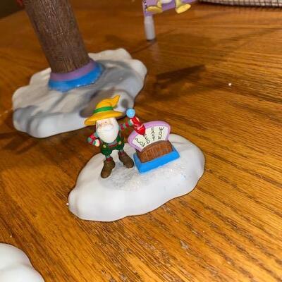 Department 56 Mickey Mouse Village