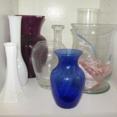 LOT 82  VASES, DECOR & MORE 