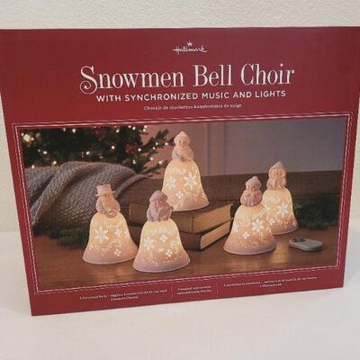 Lot 6: NEW Hallmark SNOWMEN BELL CHOIR Synchronized LED Color Changing Deco w/ REMOTE