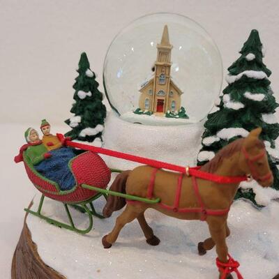 Lot 9: NEW HALLMARK Christmas in Evergreen Musical Snow Globe w/ Light TESTED A+