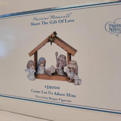 Lot 10: Precious Moments Porcelain Nativity Set NEW 