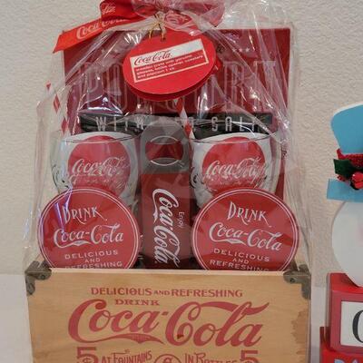 Lot 29: Snowman Christmas Countdown + COCA COLA Gift Pack