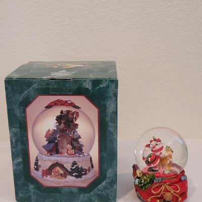 Lot 32: Pair of Vintage Christmas Snowglobes
