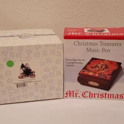 Lot 34: New CHRISTMAS TREASURES Music Box + FITZ AND FLOYD Snowman Deco