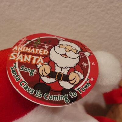 Lot 43: New CHRISTMAS Wood Chopping Block Gift Sets + Plush Singing Santa TESTED A+