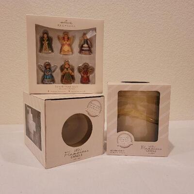 Lot 55: (2) New 4" x 5" LED Candles Hallmark Ornaments 