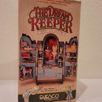 Lot 60: The Dream Keeper Multi Action Musical Christmas Deco