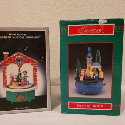 Lot 61: (2) Vintage Music Boxes