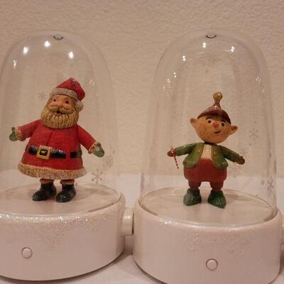 Lot 62: Set of HALLMARK Synchronized Christmas Dancers TESTED A+