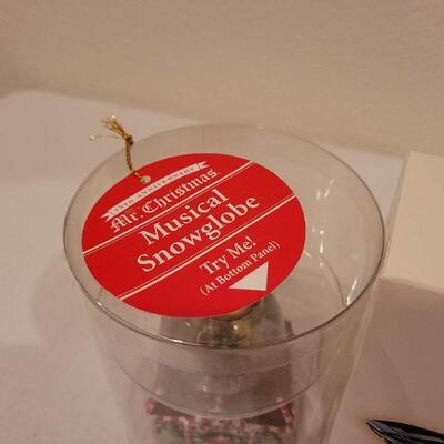 Lot 63: Assorted HALLMARK Christmas Ornaments 