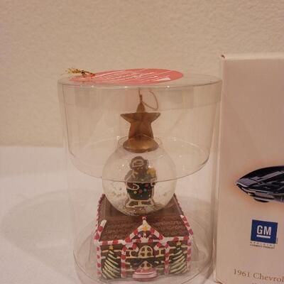 Lot 63: Assorted HALLMARK Christmas Ornaments 
