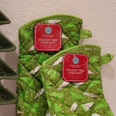 Lot 66: (2) New Martha Stewart Christmas Oven Mitts + New Christmas Tree Platter