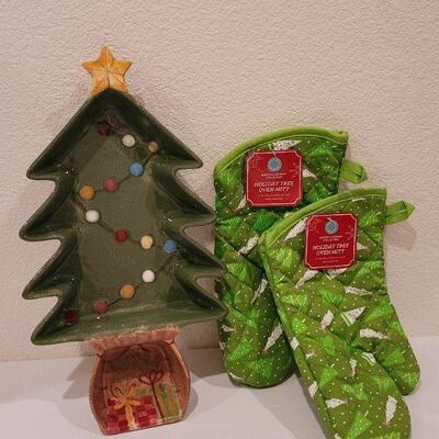 Lot 66: (2) New Martha Stewart Christmas Oven Mitts + New Christmas Tree Platter