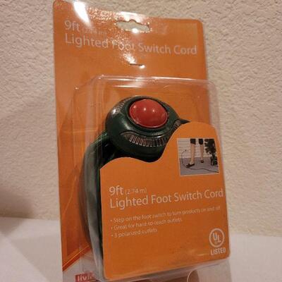 Lot 71: Assortment of Christmas Selections (Countdown, LED Lights, etc.)