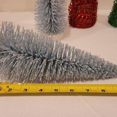 Lot 78: (5) Assorted Christmas Tree Home Deco