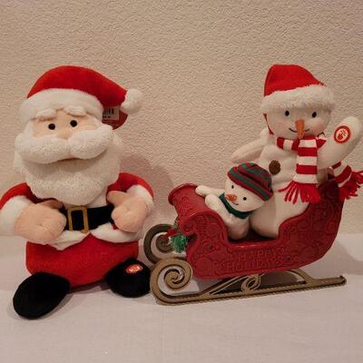 Lot 88: Pair of Christmas Singing Characters (Snowmen also have motion) TESTED A+