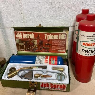 Bernzomatic Jet Torch Set and 3 bottles Included