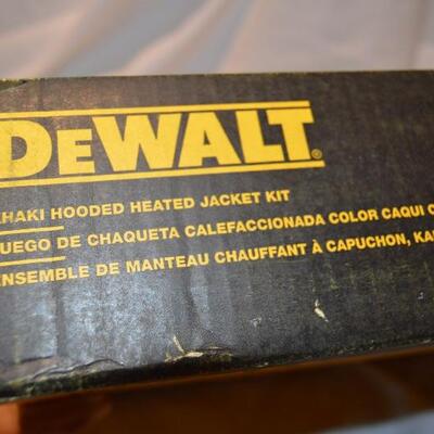 NIB Dewalt Khaki Hooded Heated Jacket (Small)