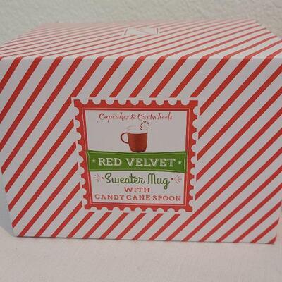 Lot 100: NEW  Christmas Kitchen Cheer lot
