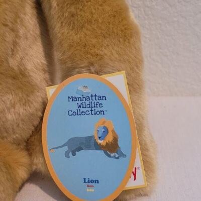 Lot 101: NEW Lion Plushie, Book, Activity Book and Puzzle