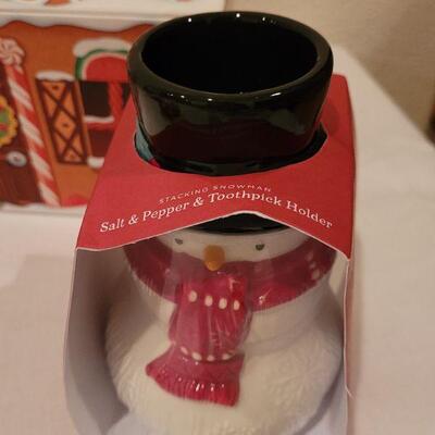 Lot 107: NEW Holiday Cheer Lot
