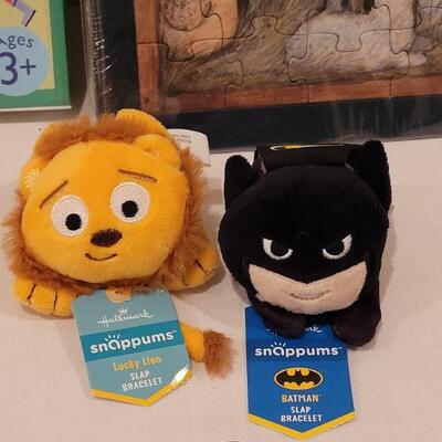 Lot 110: NEW Gift Lot