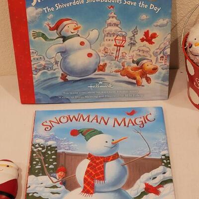Lot 118: NEW Gift Lot, Books, Flashlight and Pail of Snowballs 