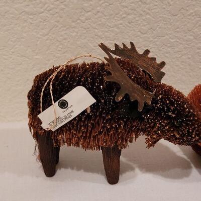 Lot 119: NEW Brush Ornaments 