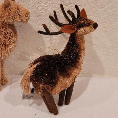 Lot 119: NEW Brush Ornaments 