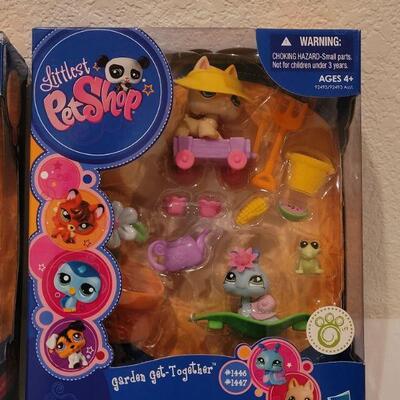 Lot 121: NEW (2) Littlest Pet Shop Sets