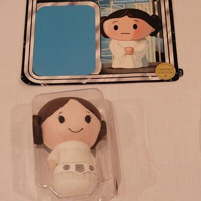 Lot 126: NEW Itty Bitty Star Wars  Princess Leia & Luke (New and sealed in the Plastic but Plastic has separated from the cardboard)