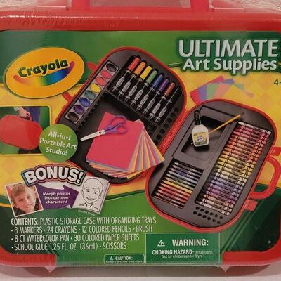 Lot 128: NEW Art Set and Duncan Yo-yo