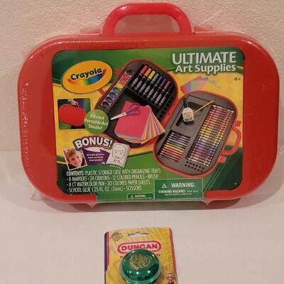 Lot 128: NEW Art Set and Duncan Yo-yo