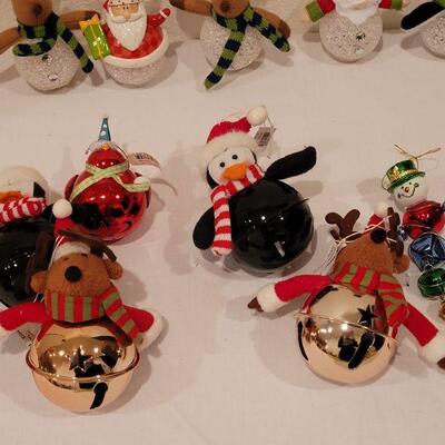 Lot 131: NEW Bell and Light Up Ornament Lot
