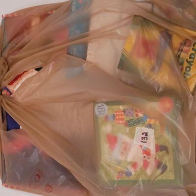 Lot 132: NEW Gift Lot