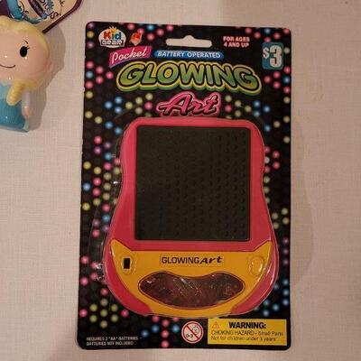 Lot 135: NEW Gift Activities Lot