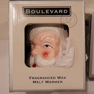 Lot 144: NEW Fragranced Wax Melt Warmers & 3 Wax Melts
