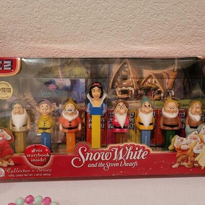 Lot 156: NEW Disney Princess Lot 