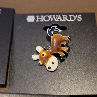 Lot 165: (5) New Howard's WHIMSICAL Brooches/Pins