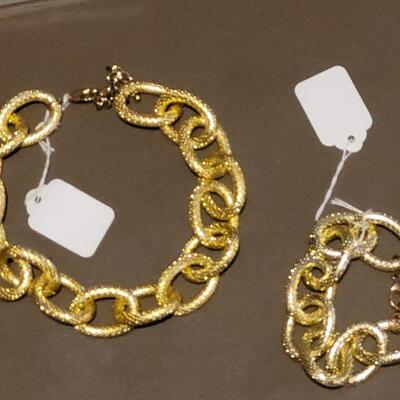Lot 170: NEW Ribbon Necklace and Bold Chain Necklace & Bracelet Set
