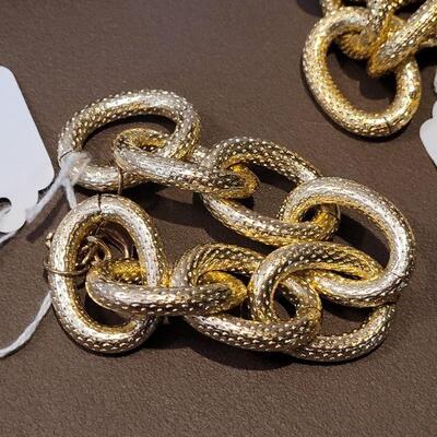 Lot 170: NEW Ribbon Necklace and Bold Chain Necklace & Bracelet Set