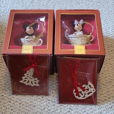 Lot 178: Mickey and Minnie Mouse DISNEY LENOX New Ornaments + HEART AND TREE Charms